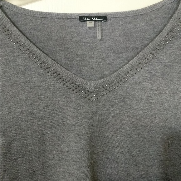 COPY - Cute sweater with rhinestone detail on neckline - Picture 3 of 4